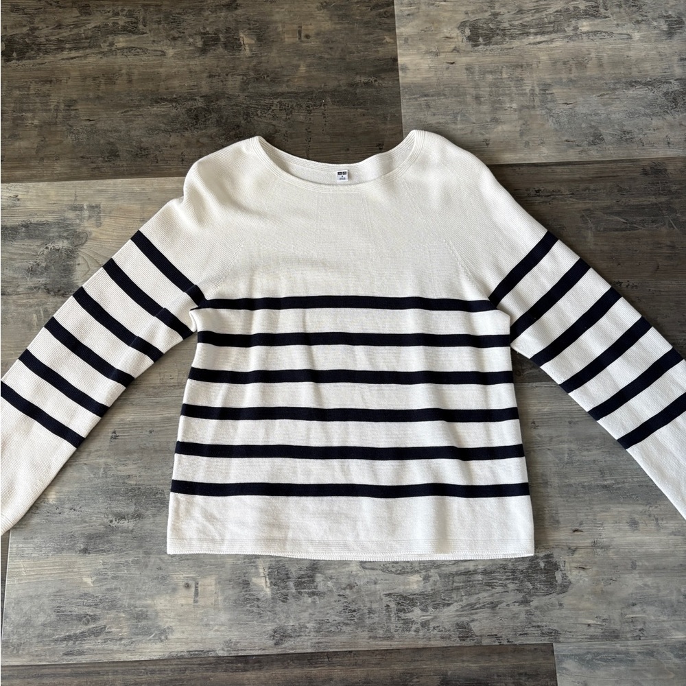 Uniqlo Sweater